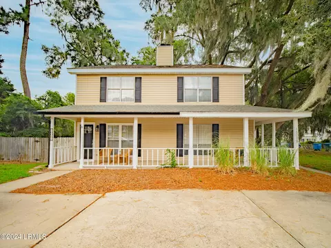 1608 Paris Ave #B, Port Royal, SC 29935