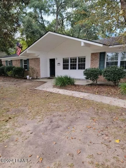 1606 Camellia Rd, Beaufort, SC 29902