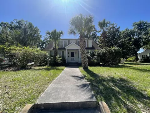 310 Ribaut Rd, Beaufort, SC 29902