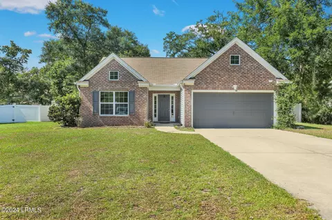 38 Mary Elizabeth Dr, Beaufort, SC 29907