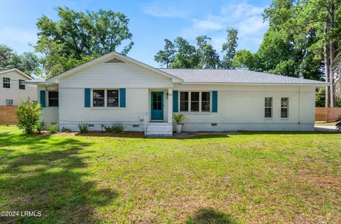 101 Ridenour Pl, Beaufort, SC 29902