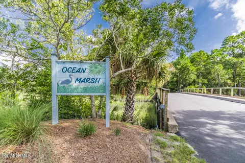 23 Lakeview Ln, Harbor Island, SC 29920