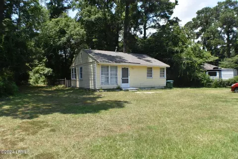 1709 Battery Park Dr, Port Royal, SC 29935