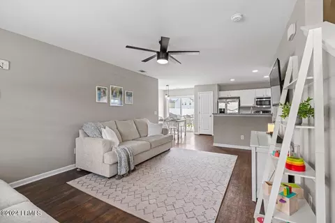 2 E Park Loop, Bluffton, SC 29910 photo 5