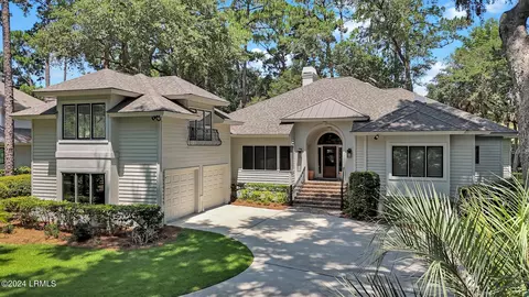 6 Hobnoy Ct, Hilton Head Island, SC 29928