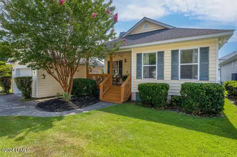 34 Kings Cross Ct, Beaufort, SC 29902
