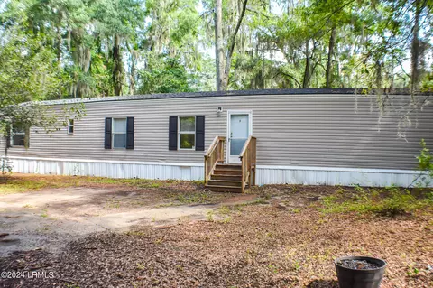 29 Westgate Cir, Beaufort, SC 29906