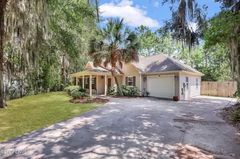62 Ardmore Ave, Beaufort, SC 29907