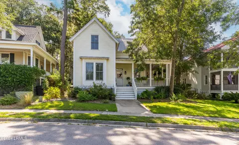 31 Bostick Cir, Beaufort, SC 29902