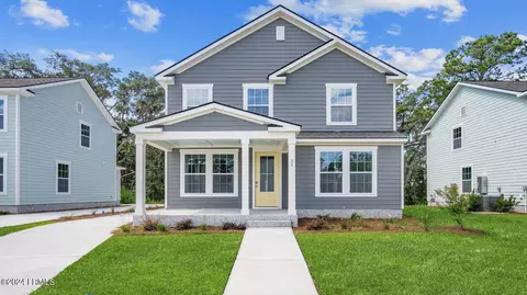 31 Backwater St, Beaufort, SC 29906