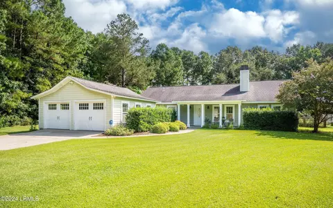 38 Butler Farm Rd, Seabrook, SC 29940