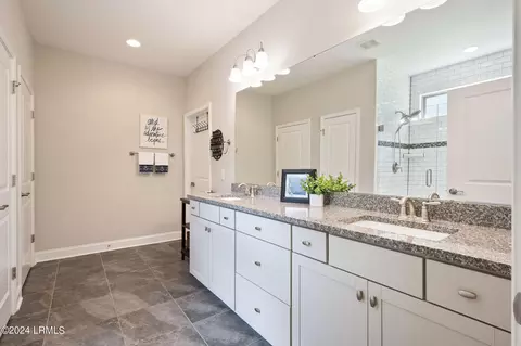 Bath - 41 Heathrow Ave, Bluffton, SC 29910 photo 1 of 2
