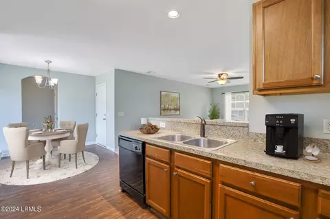 55 Running Oak Dr, Bluffton, SC 29910 photo 4