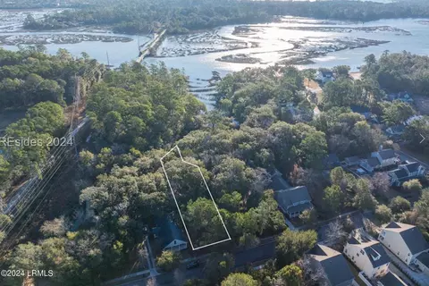 1505 Deanne, Beaufort, SC 29902