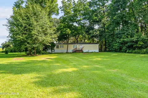 1611 Charleston Dr #B, Beaufort, SC 29906