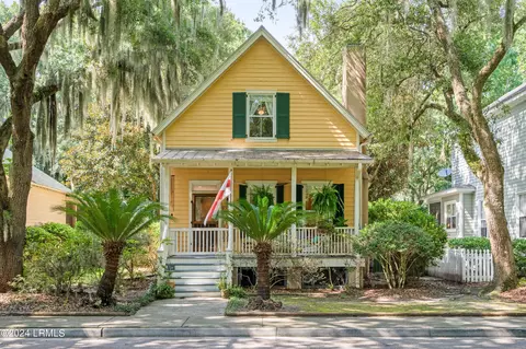 2671 Broad St, Beaufort, SC 29902