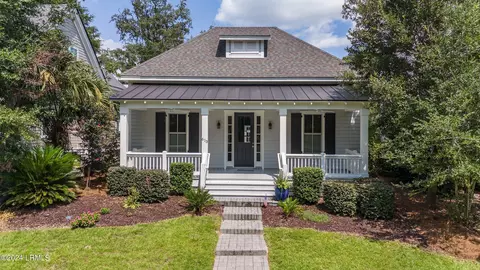 613 Huguenin Dr, Beaufort, SC 29902
