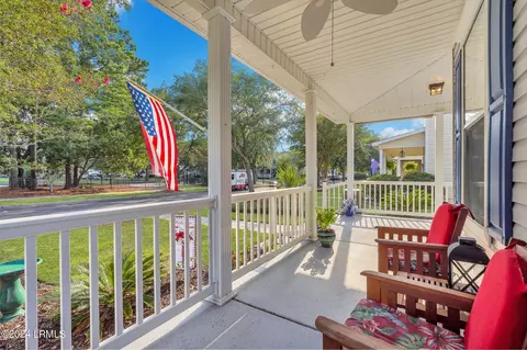 56 4th Ave, Bluffton, SC 29910 photo 4
