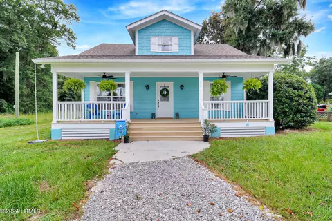 2813 Smilax Ave, Port Royal, SC 29935