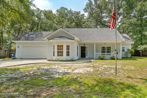 5 Sheppard Rd W, Beaufort, SC 29907
