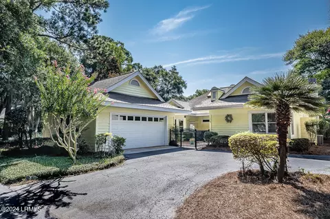 119 Locust Fence Rd, Saint Helena Island, SC 29920