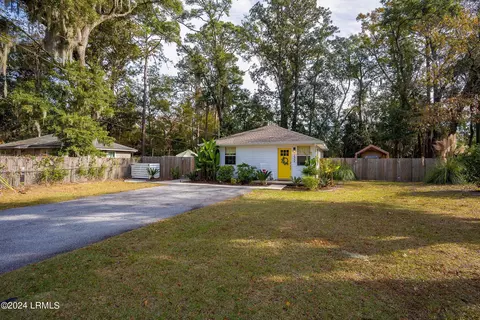 1906 Battery Park Dr, Port Royal, SC 29935