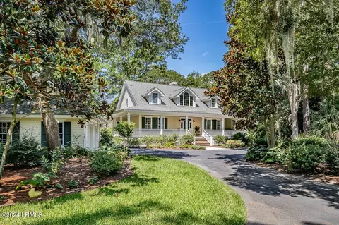 854 Island Cir W, Saint Helena Island, SC 29920