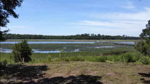 19 Olde Church Rd, Saint Helena Island, SC 29920