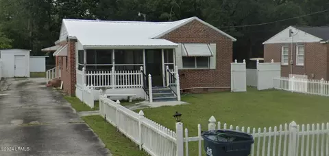1306 Jackson Ave W, Hampton, SC 29924