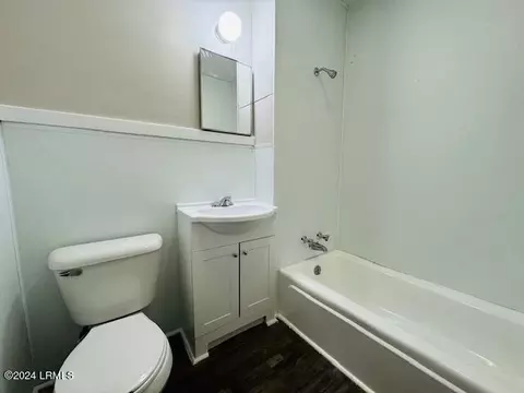 Bath - 405 Shaw Dr, Hampton, SC 29924 photo 1 of 1