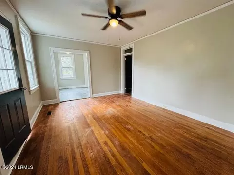 Living - 405 Shaw Dr, Hampton, SC 29924 photo 1 of 1