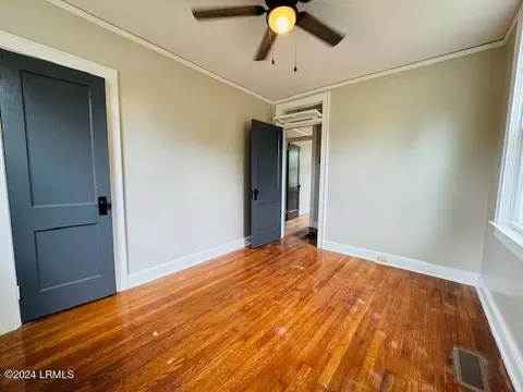 Bedroom - 405 Shaw Dr, Hampton, SC 29924 photo 2 of 4