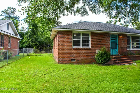 2906 3rd St, Beaufort, SC 29902
