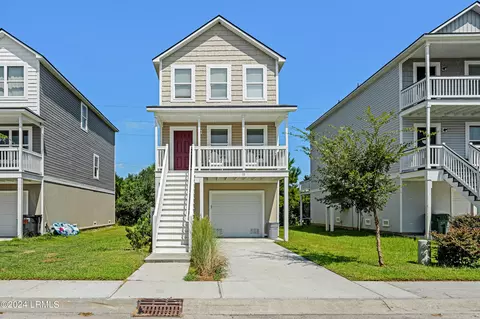 16 Bay Breeze Ln, Beaufort, SC 29907