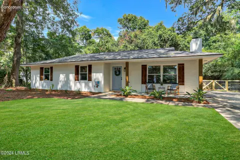 4 Bobwhite Ct, Beaufort, SC 29907
