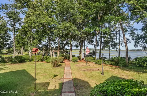 2602 Dover Ln, Beaufort, SC 29902