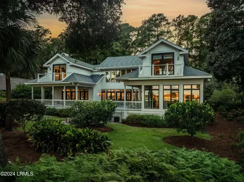 211 Odingsell Ct, Saint Helena Island, SC 29920