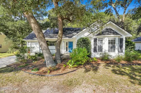 34 Le Moyne Dr, Beaufort, SC 29907