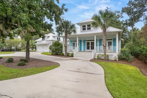 45 Ridge Rd, Beaufort, SC 29907