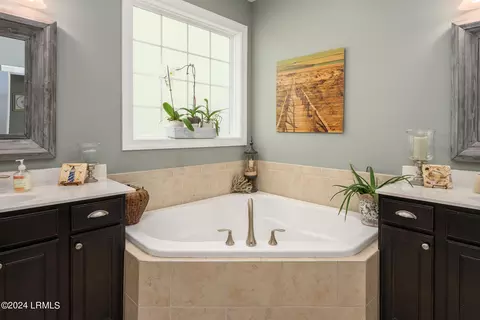 Bath - 91 Shell Hall Way, Bluffton, SC 29910 photo 4 of 6