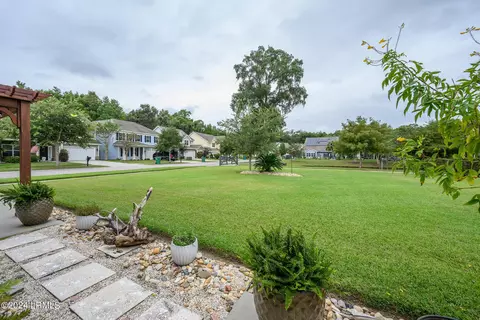 Exterior - 91 Shell Hall Way, Bluffton, SC 29910 photo 6 of 11