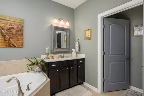 Bath - 91 Shell Hall Way, Bluffton, SC 29910 photo 5 of 6