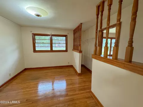 Living - 615 Lightsey Street Ext, Hampton, SC 29924 photo 2 of 3