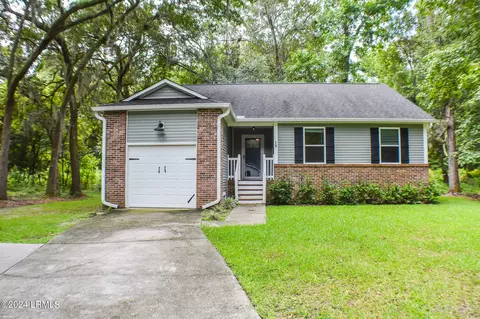 19 Arbor Ln, Saint Helena Island, SC 29920