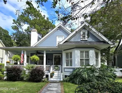 18 Hayek St, Beaufort, SC 29907