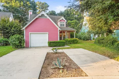8 Mariners Ct, Port Royal, SC 29935