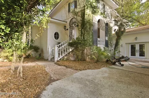 151 Tom And Mike Rd, Saint Helena Island, SC 29920