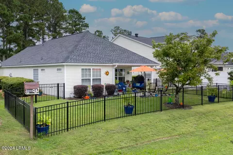 37 Pinecrest Way, Bluffton, SC 29910 photo 2
