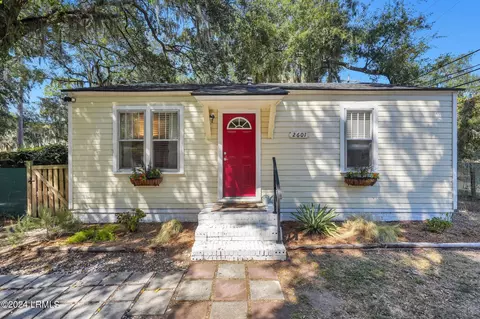 2601 Rodgers Dr, Beaufort, SC 29902