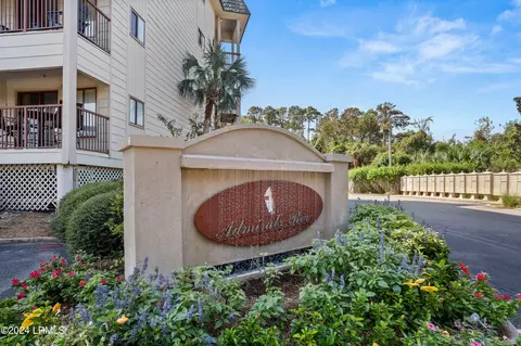 40 Folly Field Rd #126, Hilton Head Island, SC 29928